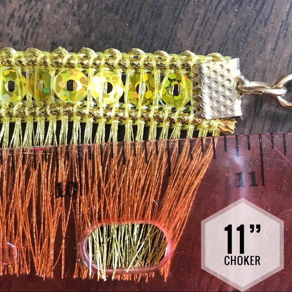 🆕✨Gold Fringe Fabric Choker✨ - Picture 6 of 7